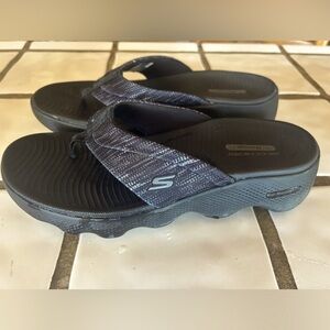 Skechers massage fit Black and Gray Sandals
